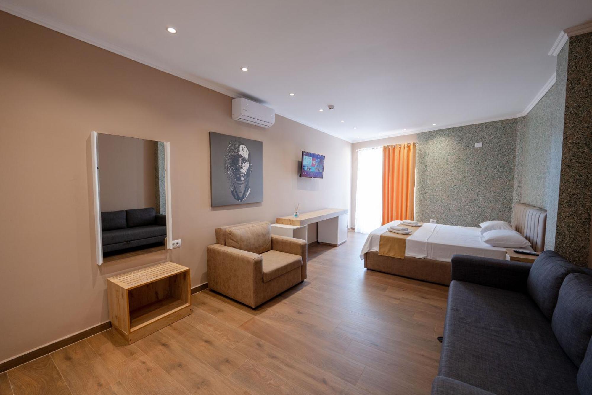 Lider Hotel