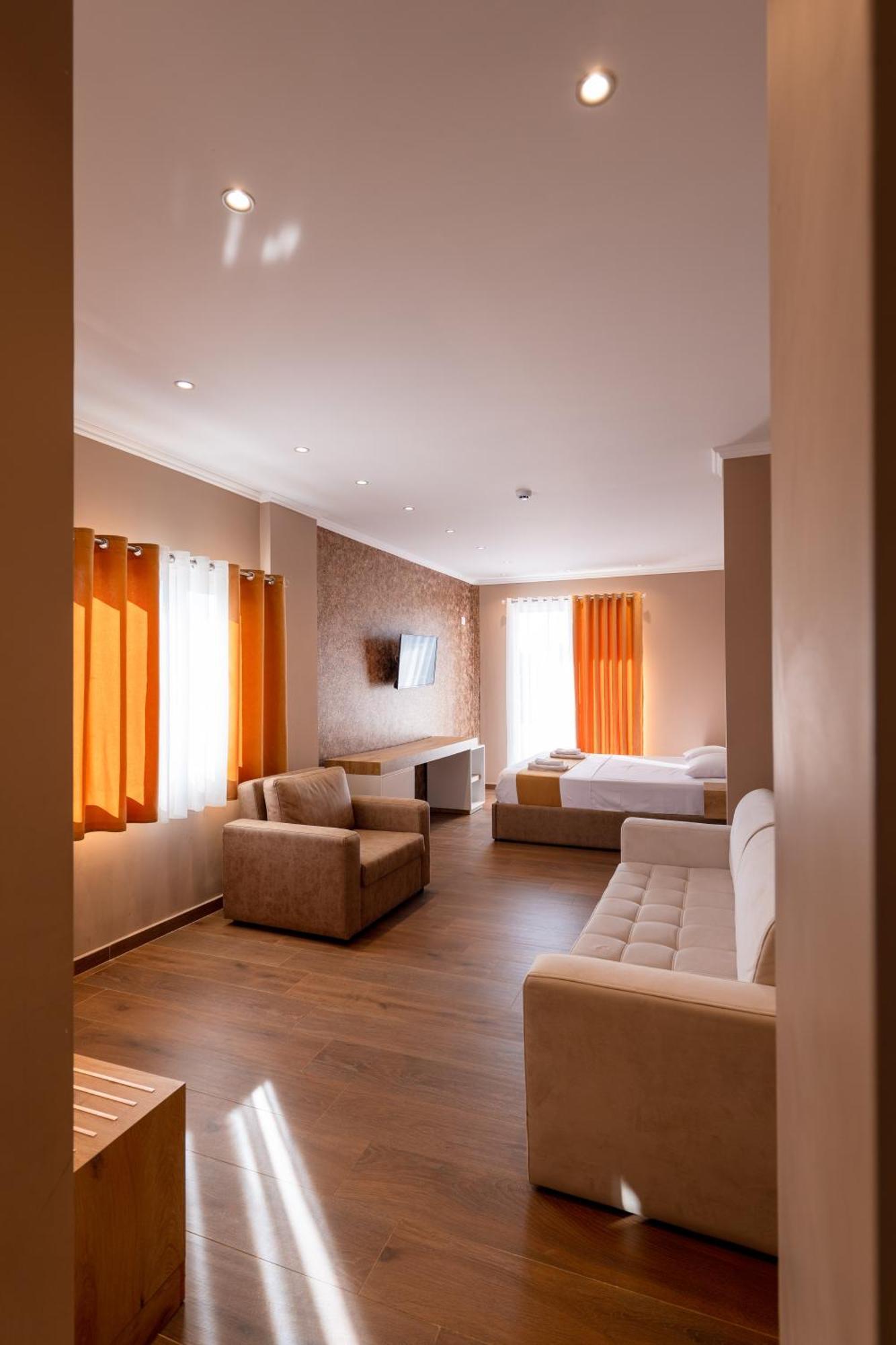 Lider Hotel